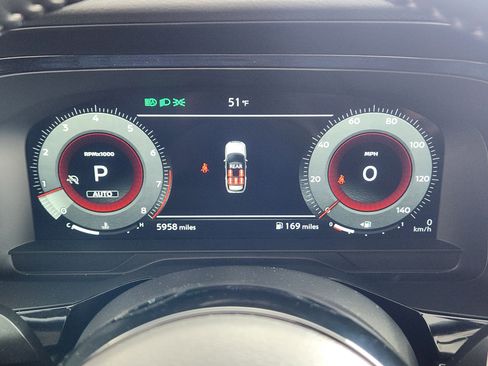 Used 2025 Nissan Pathfinder Platinum image 21