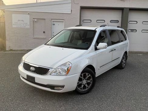 Used 2014 Kia Sedona EX w/ Luxury Package FWD image 2