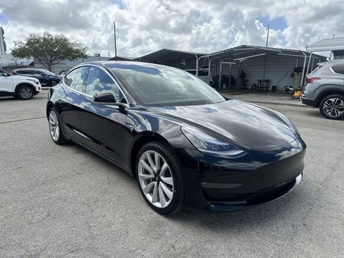 Used 2019 Tesla Model 3 Standard Range Plus image 18