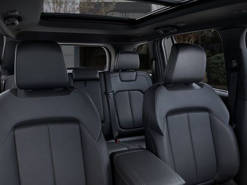 New 2025 Jeep Grand Cherokee Limited w/ Luxury Tech Group II image 26