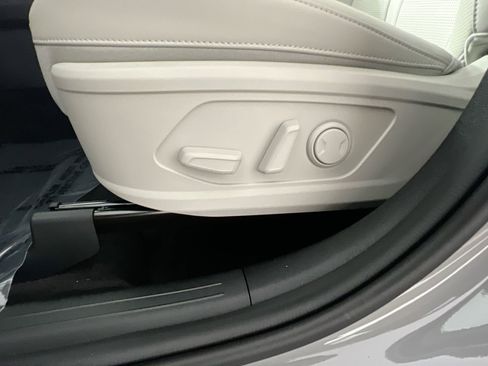 New 2026 Kia Sorento S FWD image 15