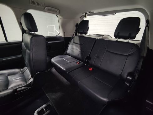 Used 2015 Lexus LX 570 4WD w/ Luxury Package image 53