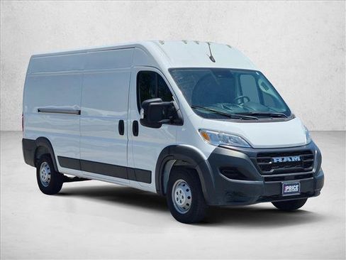 Used 2023 RAM ProMaster 2500 FWD image 3