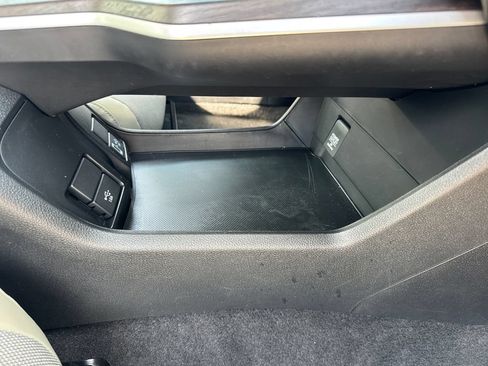 Used 2021 Honda Clarity Plug-In Hybrid image 16