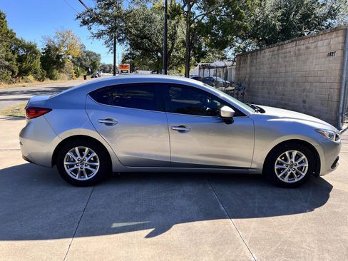 Used 2016 MAZDA MAZDA3 i Sport w/ Preferred Equipment Package image 11