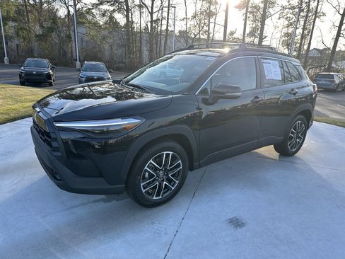 Certified 2026 Toyota Corolla Cross XLE w/ Convenience Package image 5