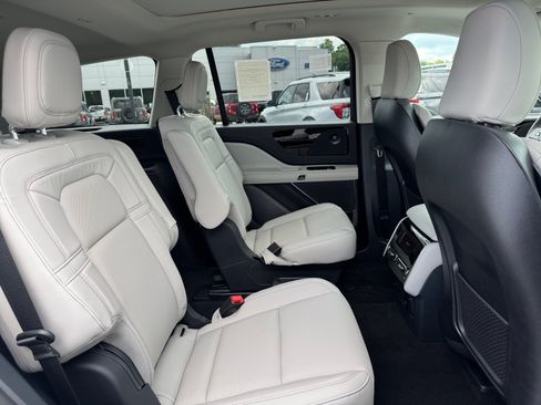 New 2026 Lincoln Aviator Reserve AWD/4WD image 28