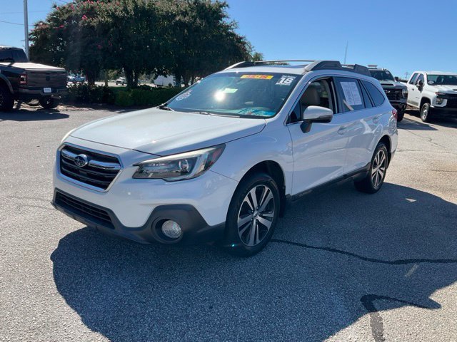 Used 2018 Subaru Outback 2.5i Limited AWD/4WD image 1