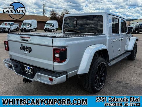 Used 2022 Jeep Gladiator Overland AWD/4WD image 10