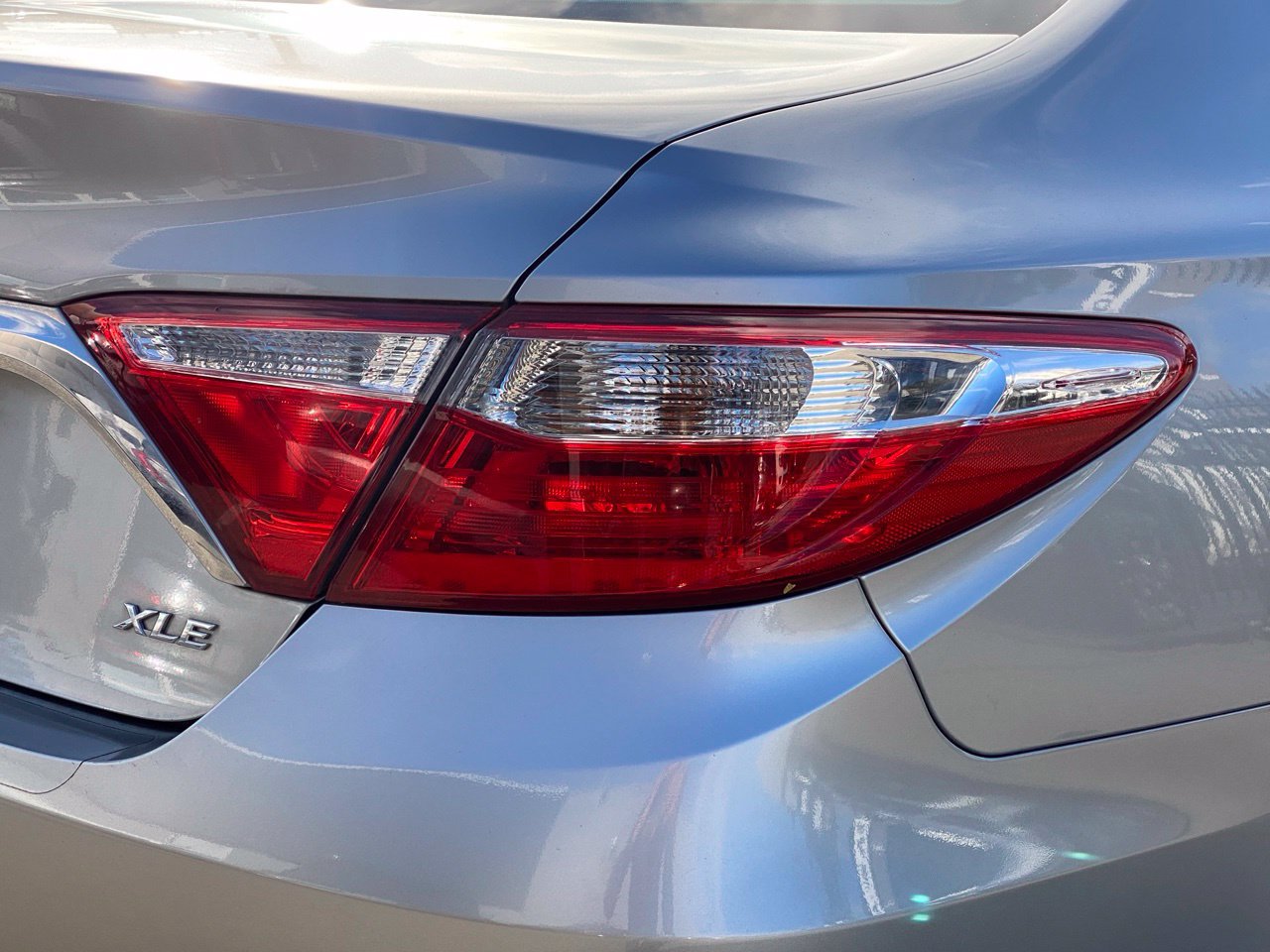 Used 2016 Toyota Camry XLE w/ Convenience Package FWD image 3