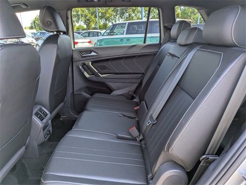 Certified 2024 Volkswagen Tiguan SE R-Line image 15