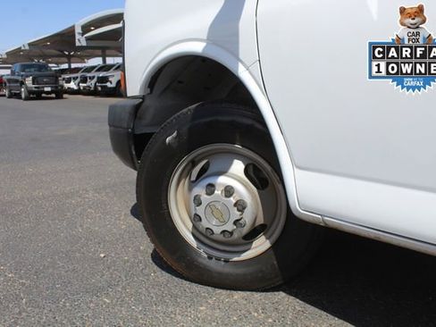 Used 2014 Chevrolet Express 3500 image 13