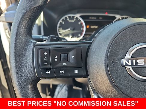 Used 2024 Nissan Rogue SV AWD/4WD image 17