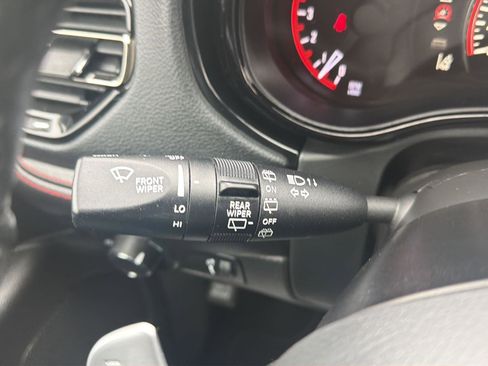 Used 2025 Dodge Durango GT image 33