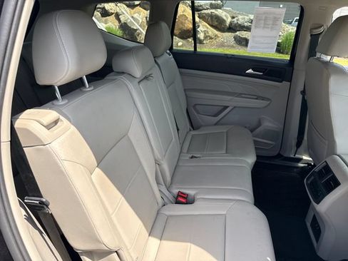 Used 2023 Volkswagen Atlas SE AWD/4WD image 14