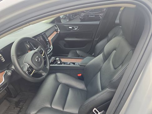 Certified 2024 Volvo S60 B5 Plus image 7