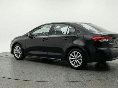 Used 2025 Toyota Corolla LE FWD image 6