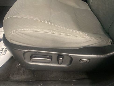 Used 2022 Toyota Tacoma SR5 RWD image 26