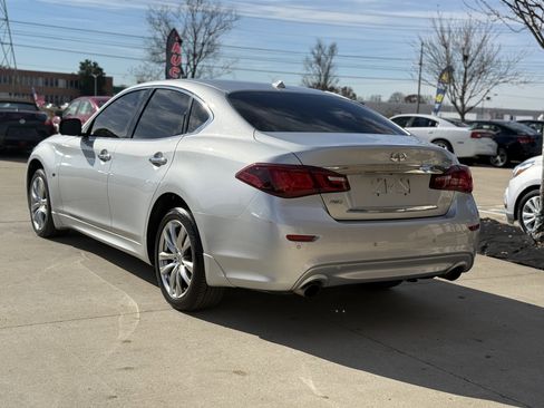Used 2015 INFINITI Q70 3.7 w/ Deluxe Touring Package image 5