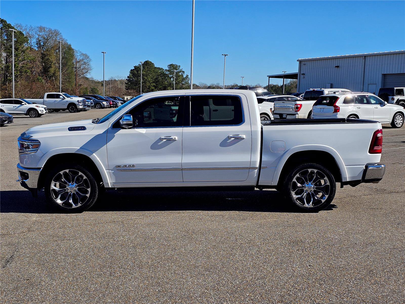 Used 2022 RAM 1500 Limited AWD/4WD image 14
