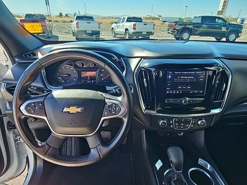 Used 2023 Chevrolet Traverse LT image 16