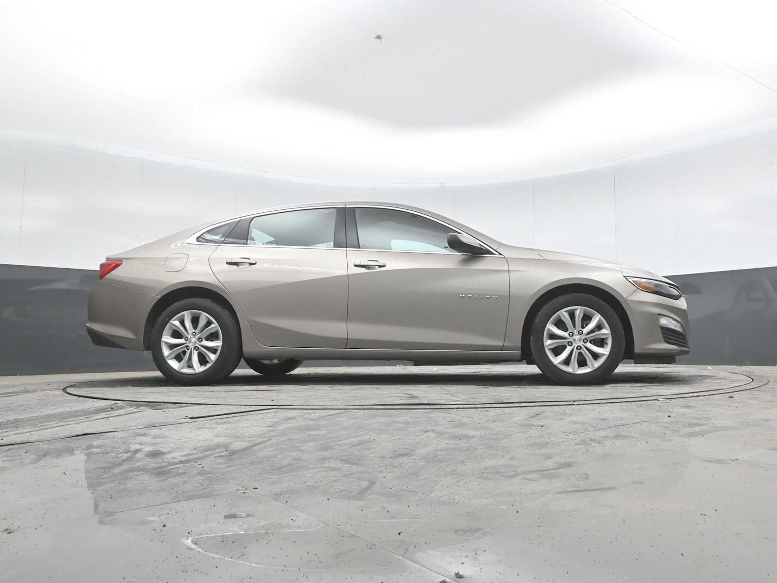 Used 2025 Chevrolet Malibu LT FWD image 30
