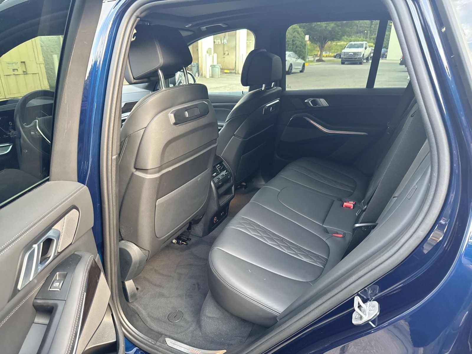 Used 2024 BMW X5 xDrive40i w/ Premium Package AWD/4WD image 25