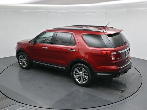Used 2018 Ford Explorer Limited w/ Ford Safe & Smart Package image 41