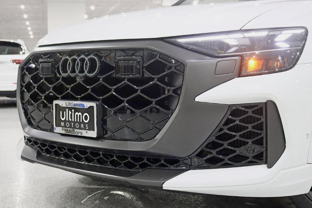 Used 2026 Audi RS Q8 performance AWD/4WD image 9