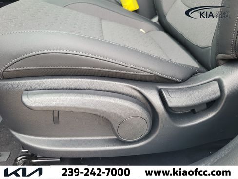 New 2026 Kia Seltos S FWD image 22