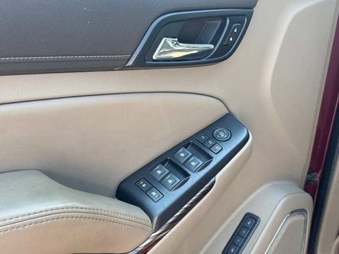 Used 2019 GMC Yukon SLT w/ Open Road Package AWD/4WD image 31
