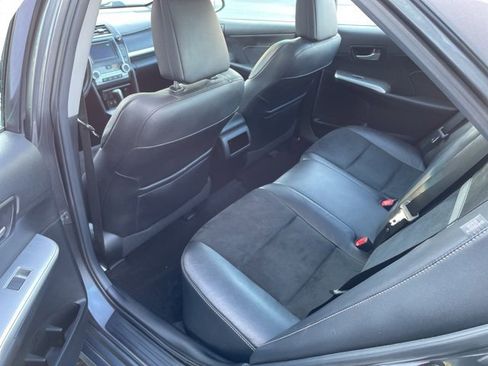 Used 2013 Toyota Camry SE image 10