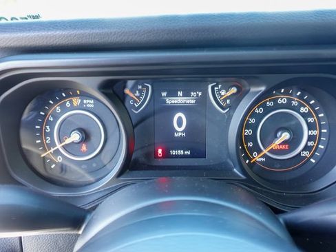 Used 2024 Jeep Gladiator Sport AWD/4WD image 18