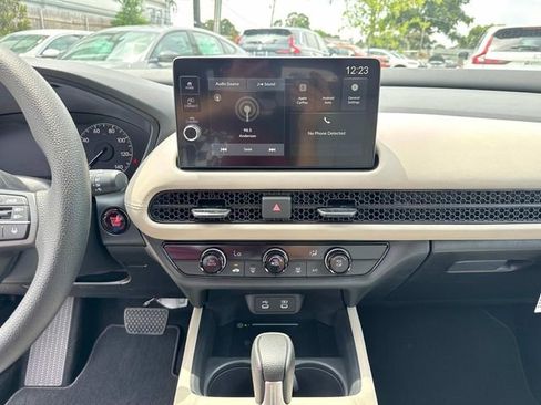 New 2026 Honda HR-V LX image 10