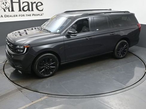 Used 2025 Ford Expedition Max Platinum w/ Stealth Appearance Package AWD/4WD image 48