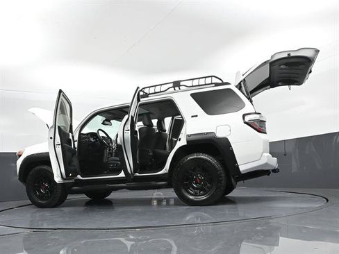 Certified 2022 Toyota 4Runner SR5 Premium w/ Moonroof Package RWD image 51