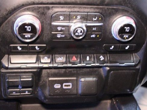 Used 2020 GMC Sierra 1500 Elevation image 27