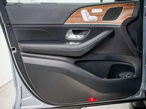 Used 2025 Mercedes-Benz GLE 350 4MATIC image 19