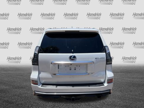 Used 2023 Lexus GX 460 Premium w/ Accessory Package AWD/4WD image 9