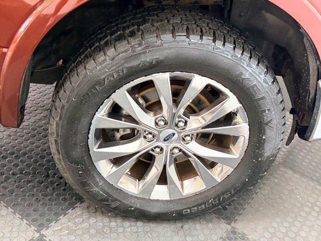 Used 2016 Ford F150 Lariat w/ Equipment Group 501A Mid AWD/4WD image 13