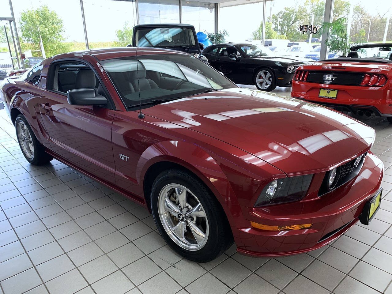 Used 2006 Ford Mustang GT RWD image 4