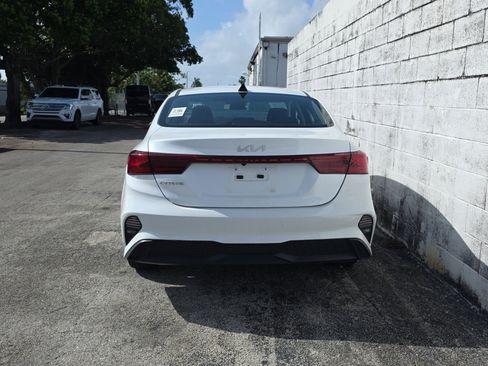 Used 2024 Kia Forte LXS image 6