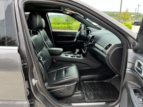 Used 2021 Jeep Grand Cherokee Limited AWD/4WD image 28