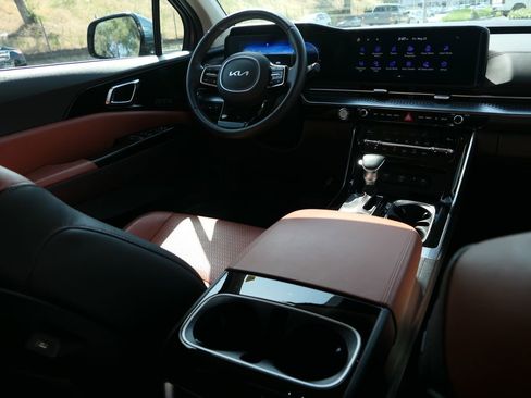 Used 2024 Kia Carnival SX Prestige FWD image 26