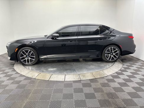 Used 2026 BMW 760i xDrive w/ Executive Package AWD/4WD image 16