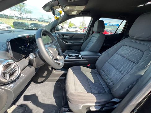 Used 2025 Chevrolet Equinox LT image 19