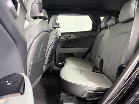 Certified 2025 Kia Sportage X-Line w/ Premium Package AWD/4WD image 7