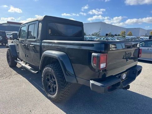 Used 2022 Jeep Gladiator Overland AWD/4WD image 7