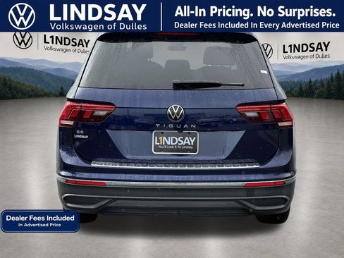 Used 2024 Volkswagen Tiguan SE w/ Panoramic Sunroof Package FWD image 6