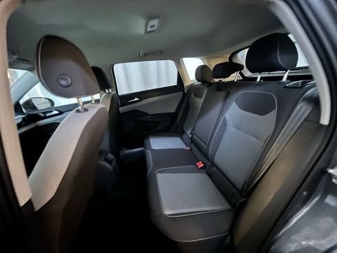 Certified 2022 Volkswagen Taos S image 25